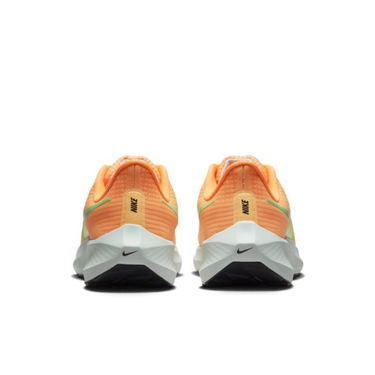 Кецове и обувки Nike Air Zoom Pegasus 39 W Оранжево
 | DH4072-800, 2