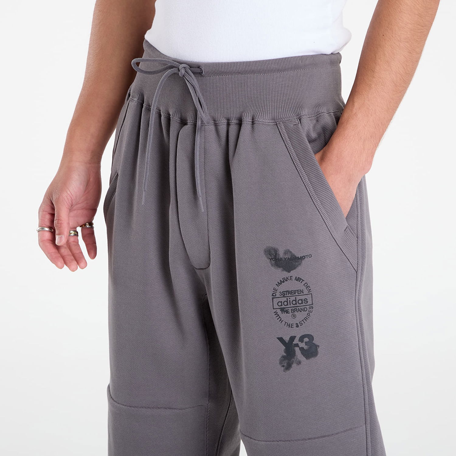 Спортни панталони Y-3 Track Pant Granite Сиво | JZ0723, 1