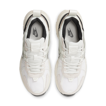 Кецове и обувки Nike V2K Run Summit White Light Orewood Brown (Women's) Бежово | FN6703-100, 3