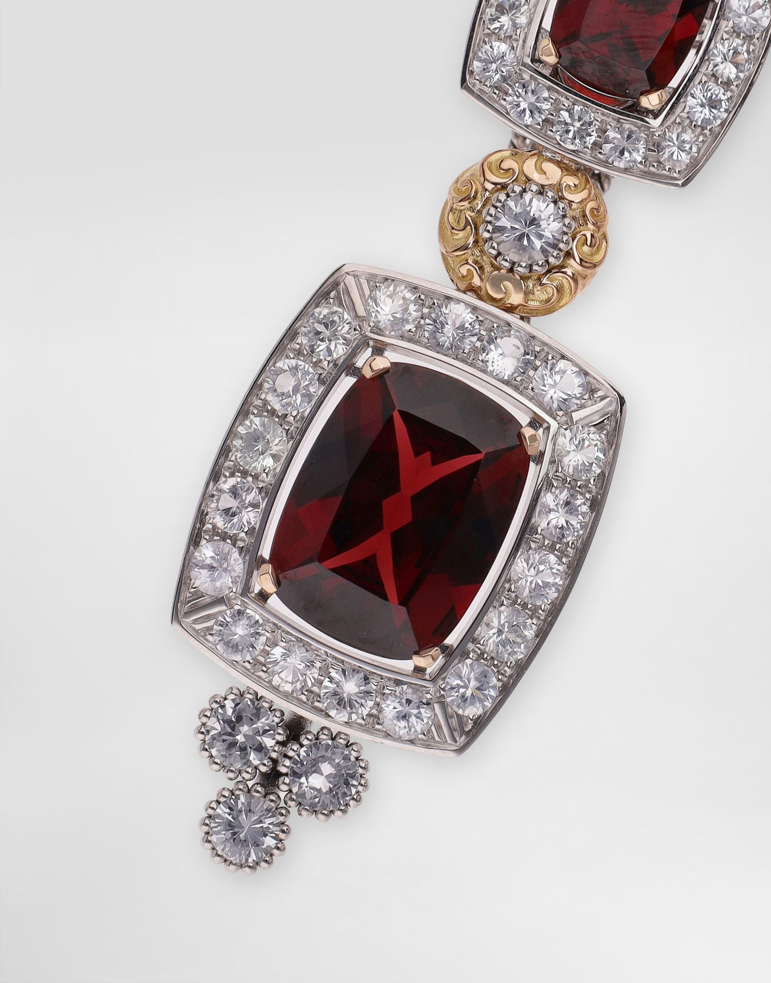 Обеци Dolce & Gabbana Dolce & Gabbana Eleganza Garnet and Diamond Earrings Червено | WESA5GWGAR1W8266, 1