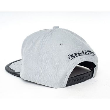 Шапка с козирка Mitchell & Ness Chicago Bulls Day One Snapback Hat Сиво | 6HSSMM19224-CBUBKGY, 1