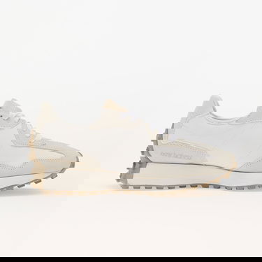 Кецове и обувки New Balance Women's WS327KG in Sea Salt, Size UK 4 | END. Clothing Бяло | WS327KG, 2