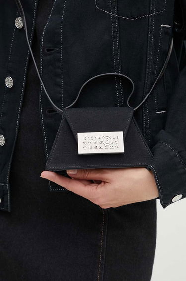 Дамска чанта Maison Margiela MM6 Black Triangle Shoulder Bag Черно | SB5ZI0006.P6642, 5