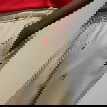 Спортни панталони Jordan Essentials Holiday Fleece Pants Бежово | DV9390-206, 1