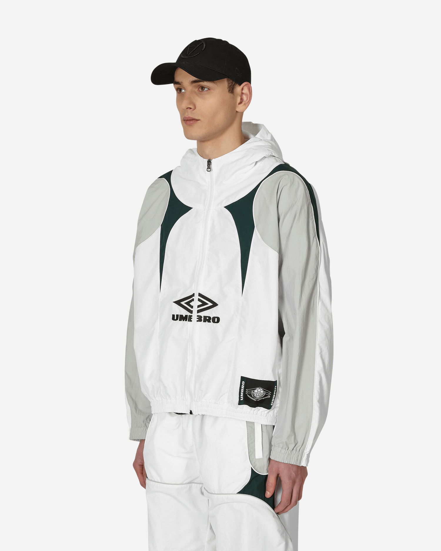 Ветровка Umbro Track Jacket Сиво | 62002U Wht Gry Gree, 1