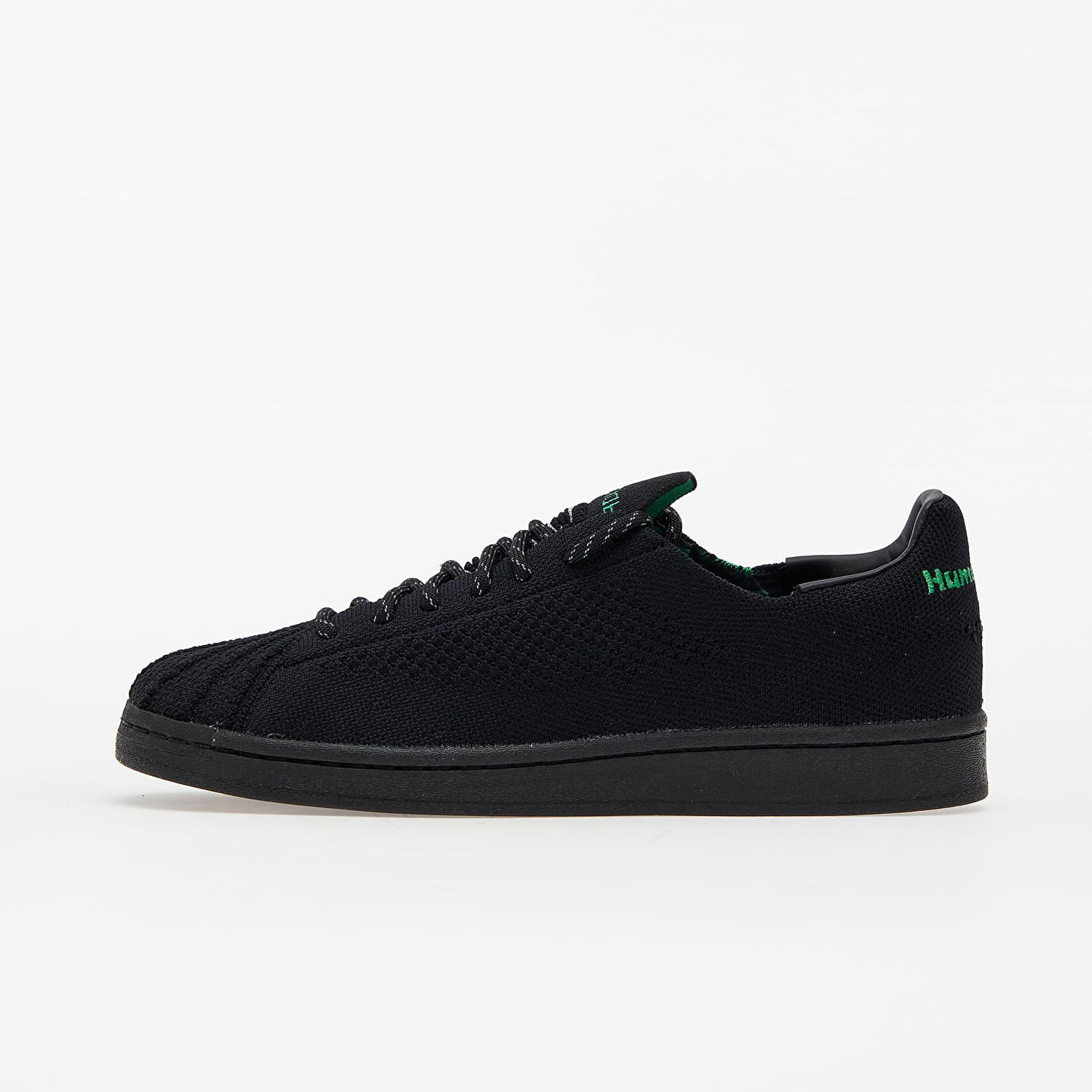 Кецове и обувки adidas Originals Pharrell Williams x Superstar Primeknit Черно | GX0195, 1