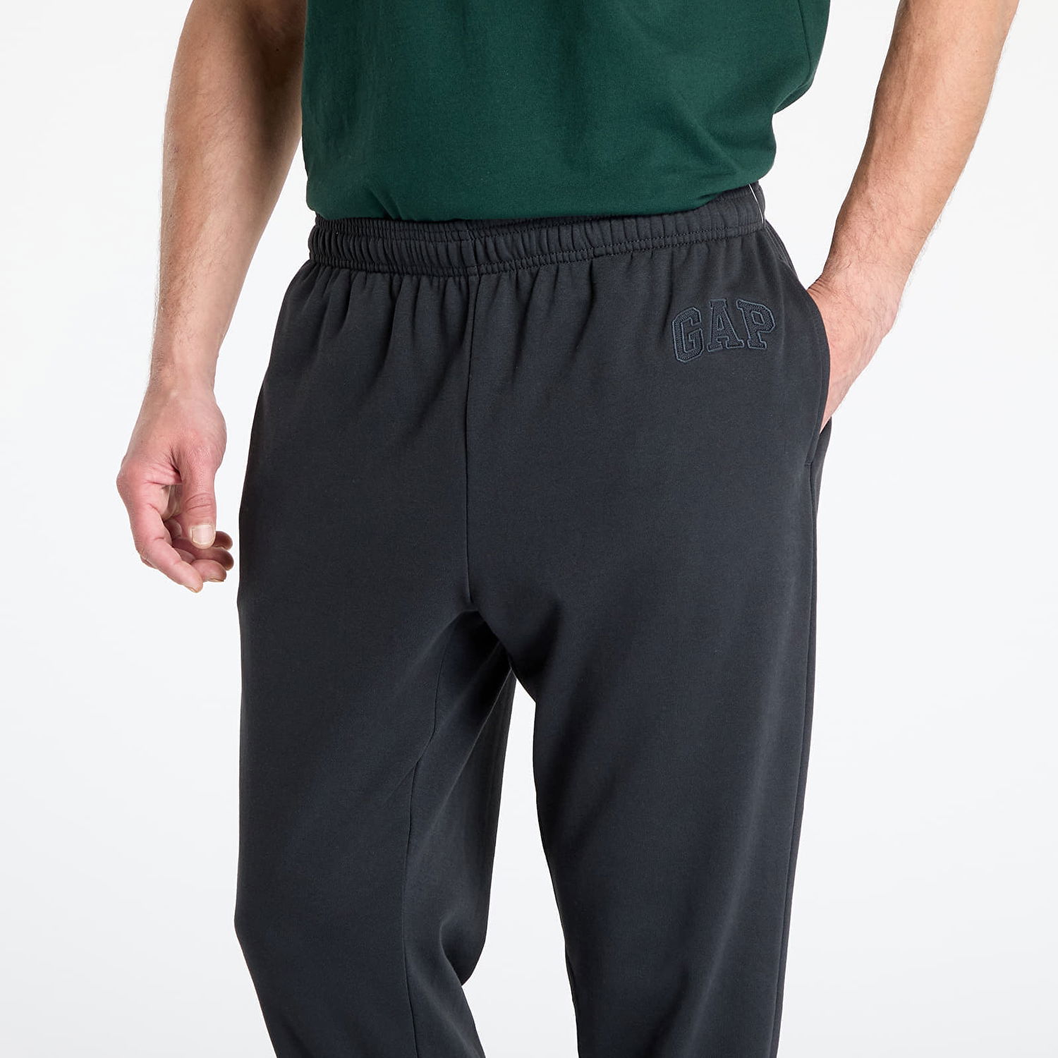 Спортни панталони GAP GAP Logo Sweatpants Черно | 868463-06, 1