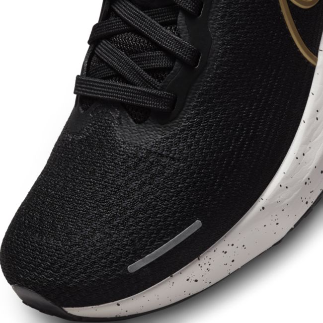 Кецове и обувки Nike ZoomX Invincible Run Flyknit Черно | CT2228-004, 1