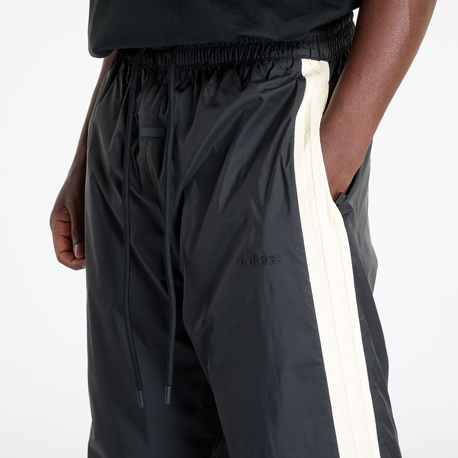 Панталони adidas Originals Fear Of God Athletics x Woven Relaxed Track Pant Черно | IS8727, 1