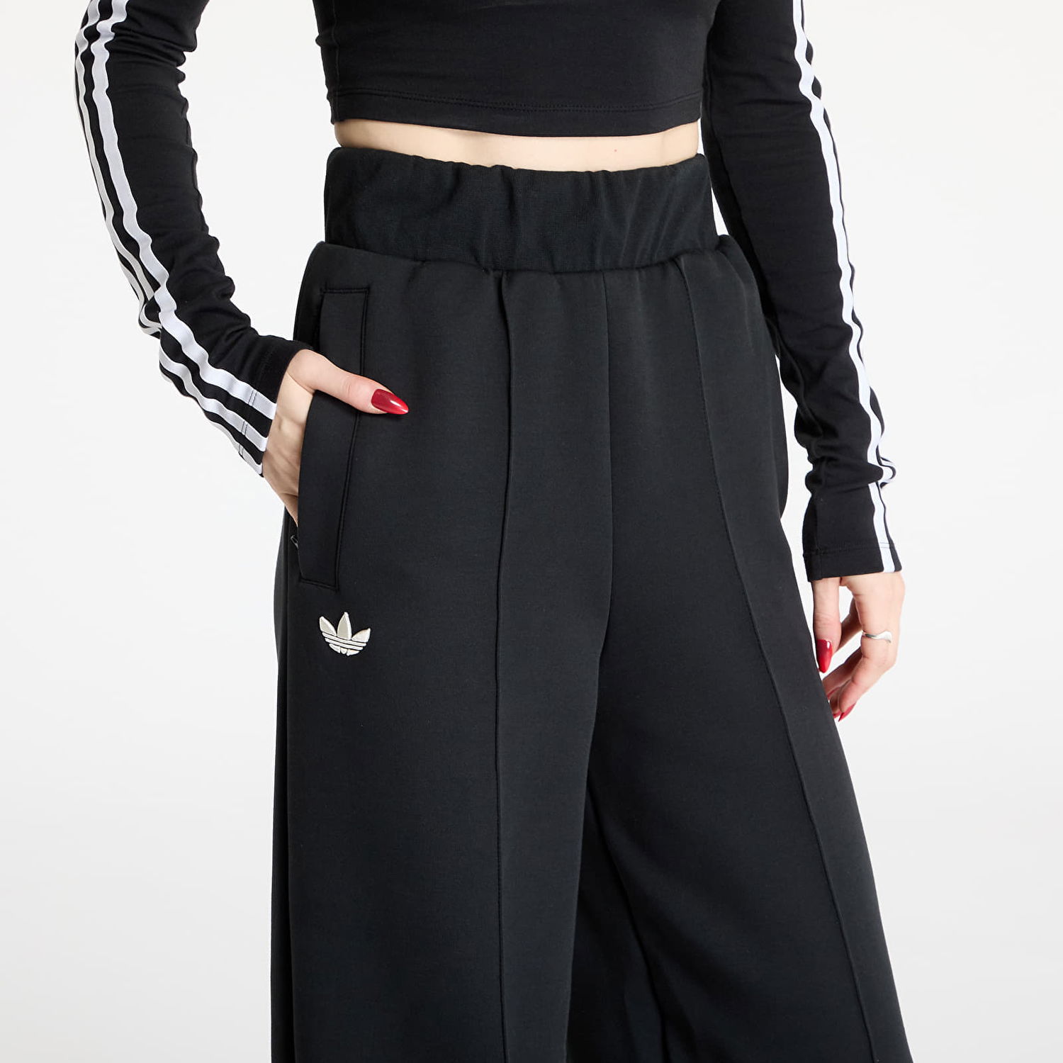 Спортни панталони adidas Originals Neuclassics Black Wide Leg Track Pants Черно | JI8516, 1