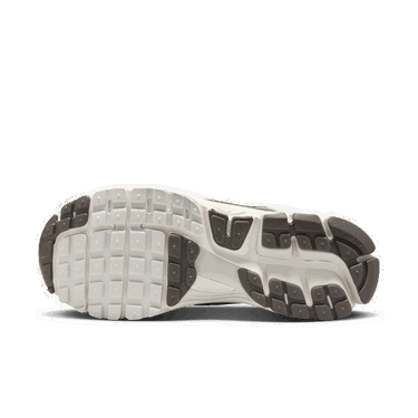Кецове и обувки Nike Zoom Vomero 5 Сиво | HM9657-001, 4