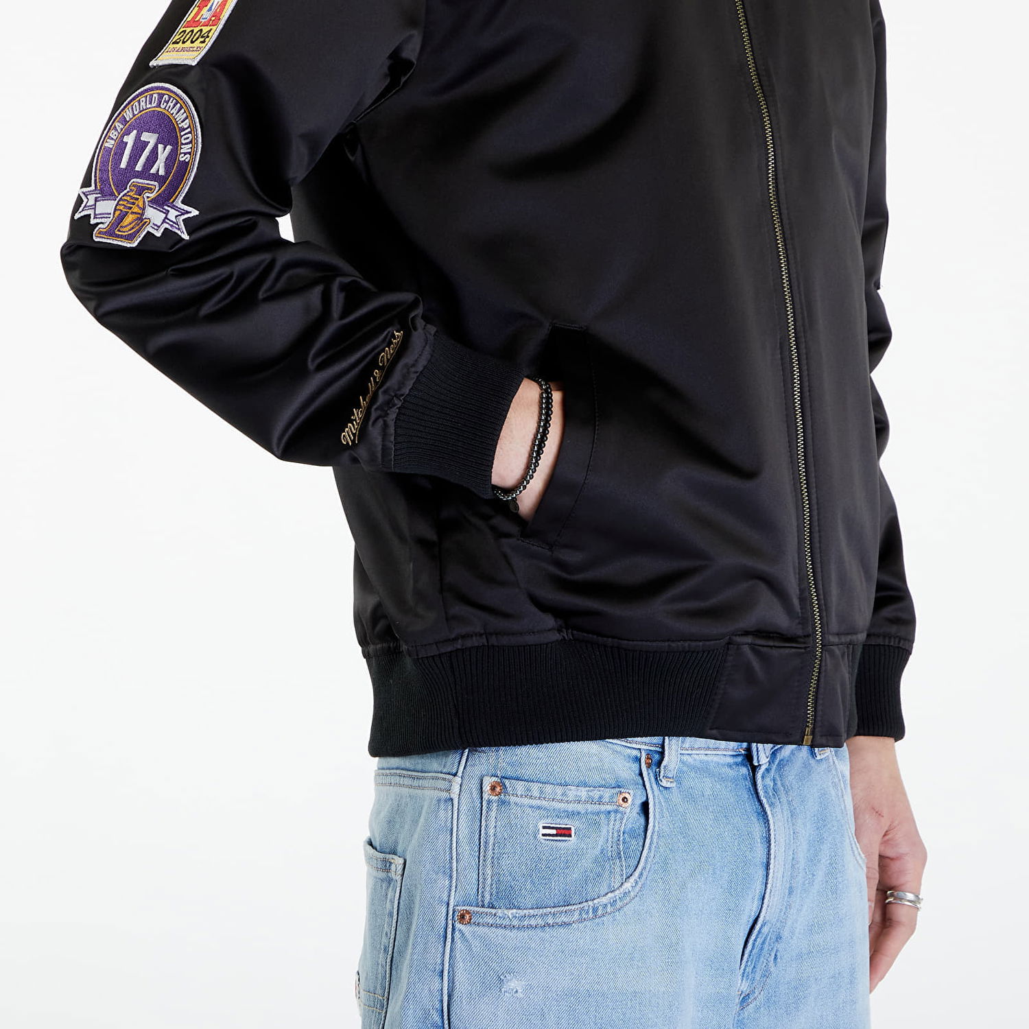 Яке бомбър Mitchell & Ness NBA Lightweight Satin Bomber Vintage Logo Lakers Black Черно | SJKT6599-LALYYPPPBLCK, 1