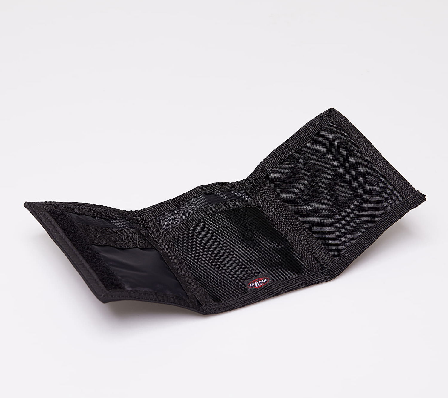 Портфейл EASTPAK Crew Single Wallet Черно | EK371008, 1