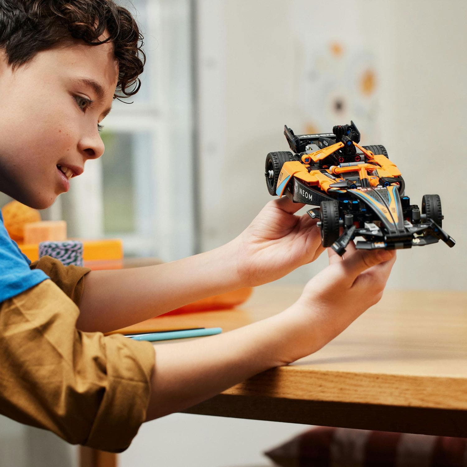 Колекционерско LEGO Technic 42169 NEOM McLaren Formula E Race Car Многоцветен | 42169LEG, 1