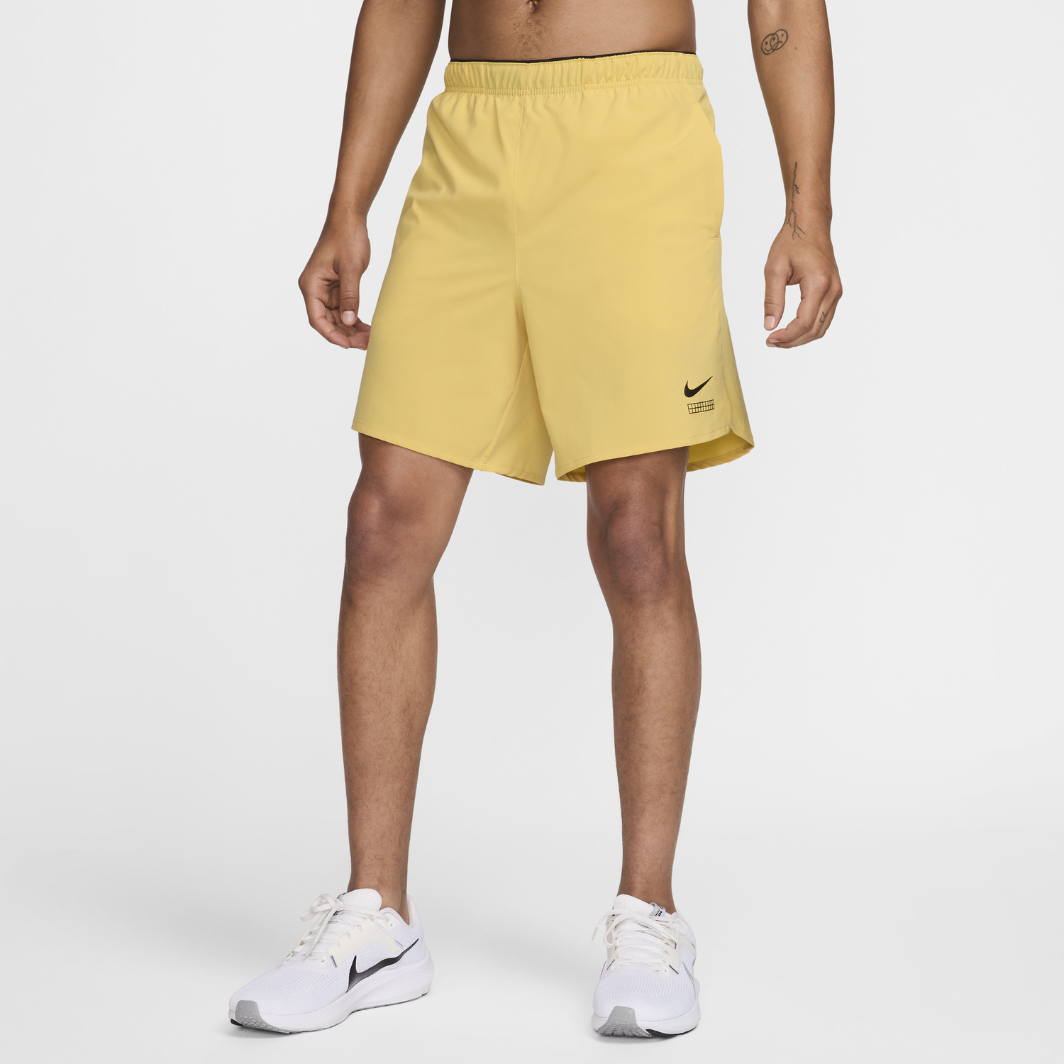 Къси панталони Nike 18cm Challenger Shorts Жълто | HQ1986-700, 0