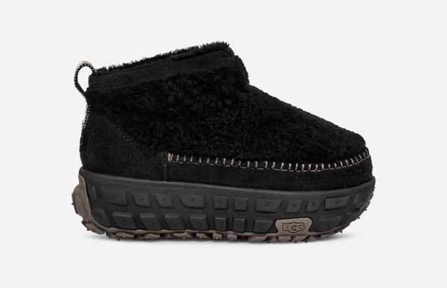 Venture Daze Ultra Mini Cozy Boot