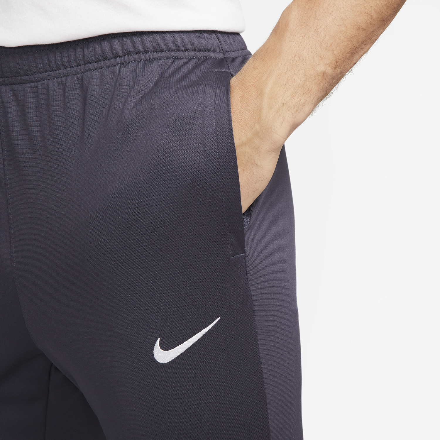 Клинове Nike Dri-FIT Liverpool FC Strike Сиво | FN7322-015, 1