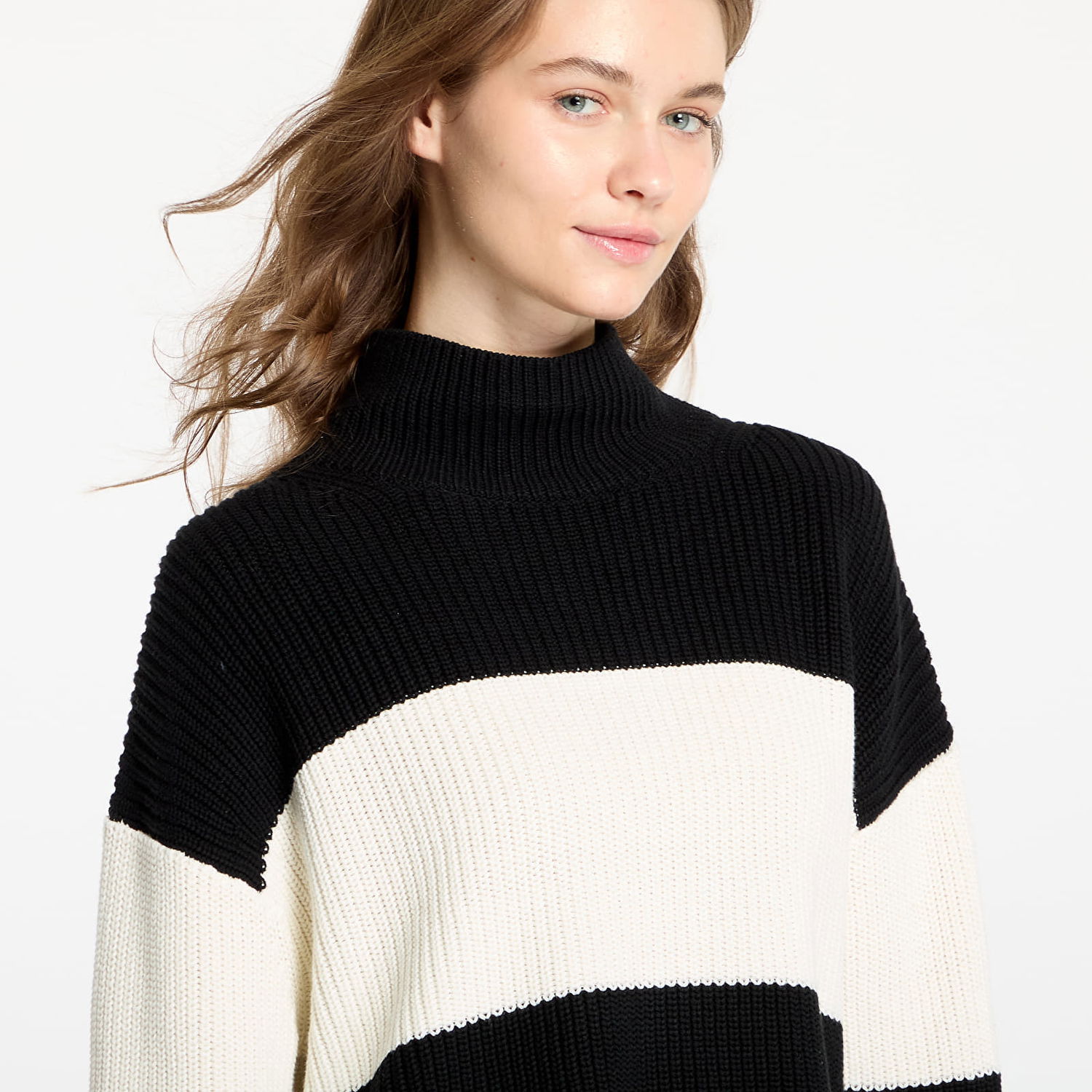 Пуловер CALVIN KLEIN Chunky Loose High Neck Sweater Ivory/ Black Stripe Черно | J20J224227 YBI, 1