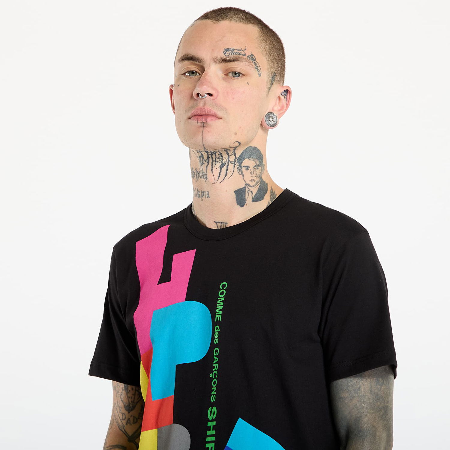 Тениска Comme des Garçons Comme des Garçons SHIRT T-Shirt with Colorful Block Letter Graphic S Черно | FP-T002-W25 Black, 1