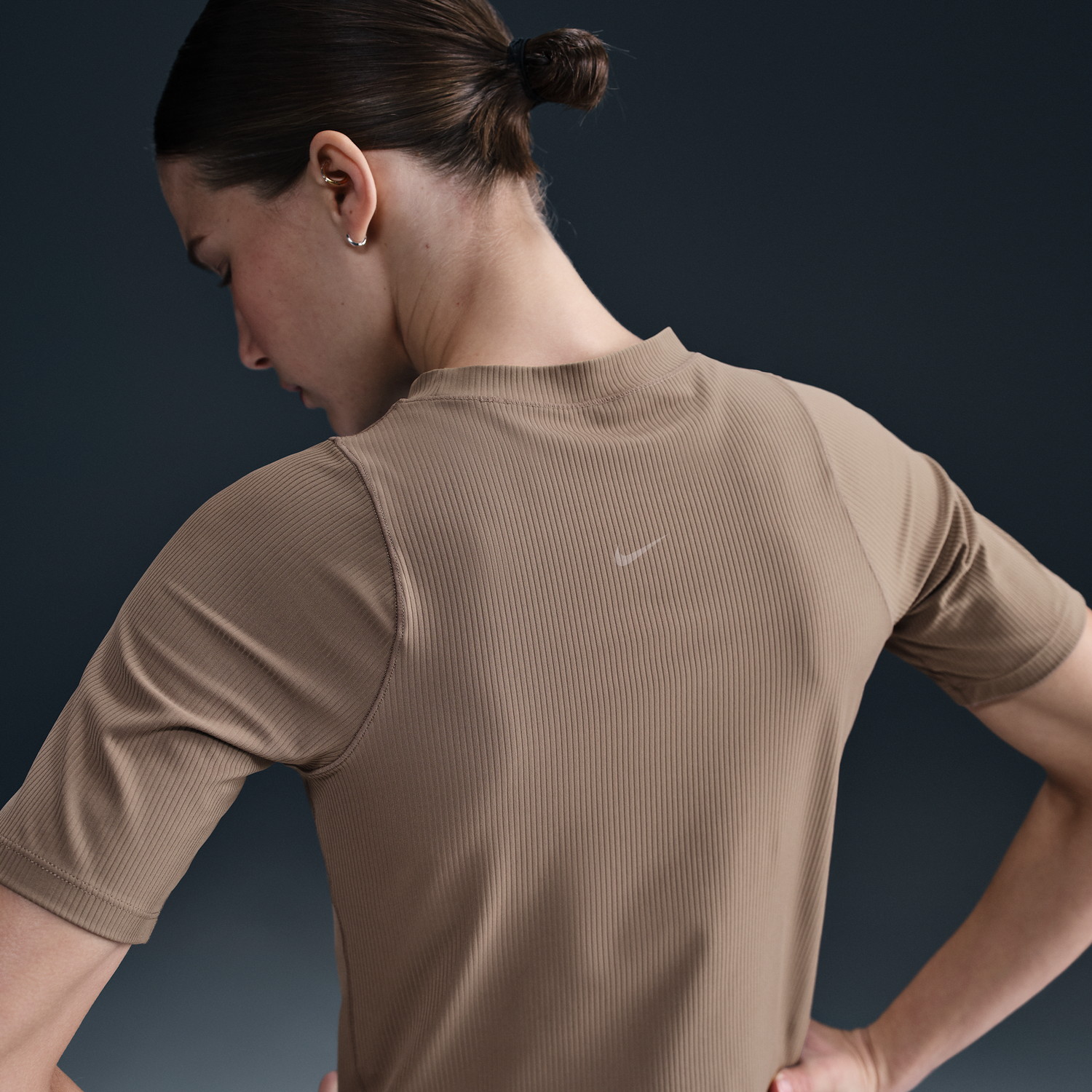Тениска Nike Dri-FIT Short Sleeve Ribbed Tee Кафяво | HF2772-233, 1