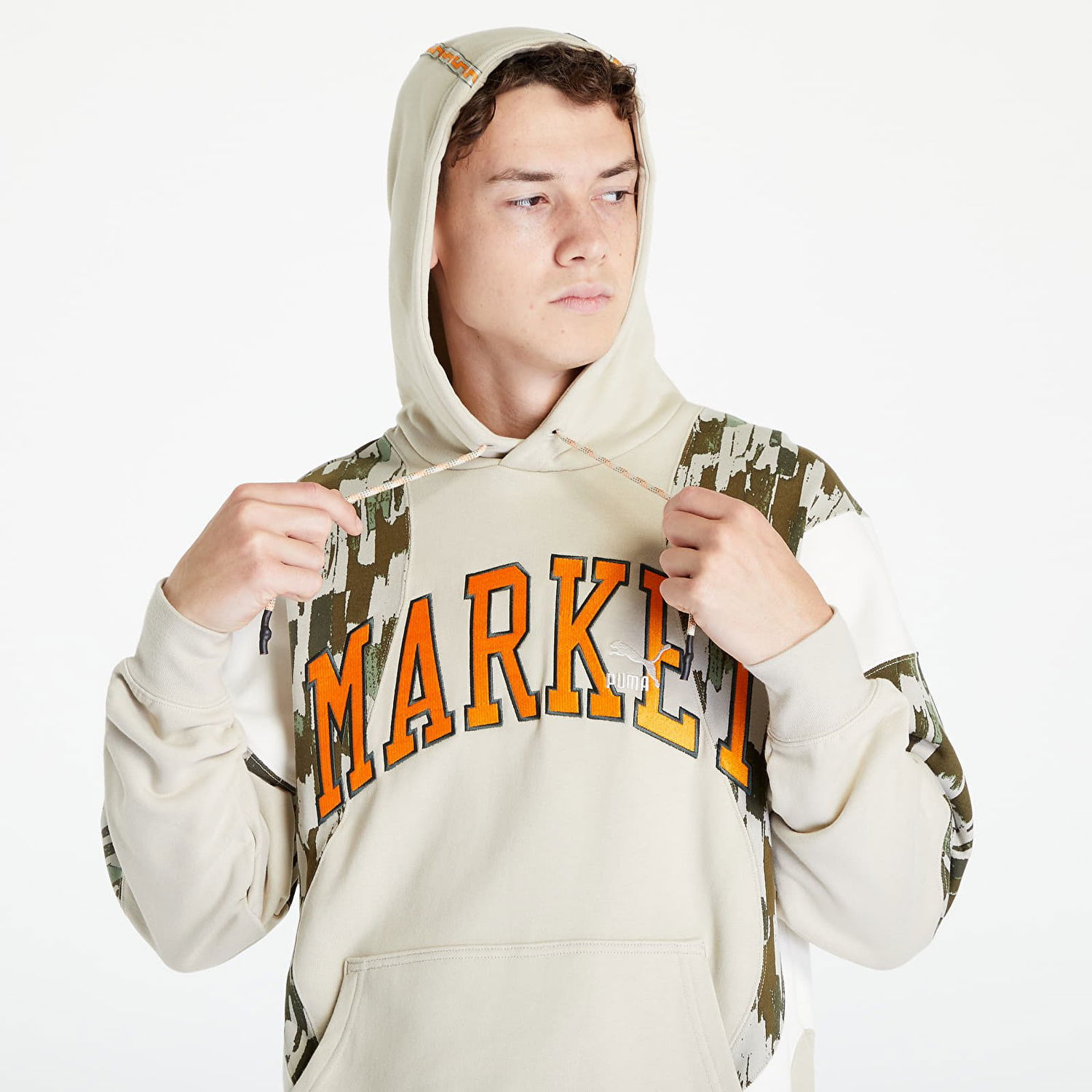Суитчър Puma MARKET x Relaxed Hoodie Бежово | 53508364, 1