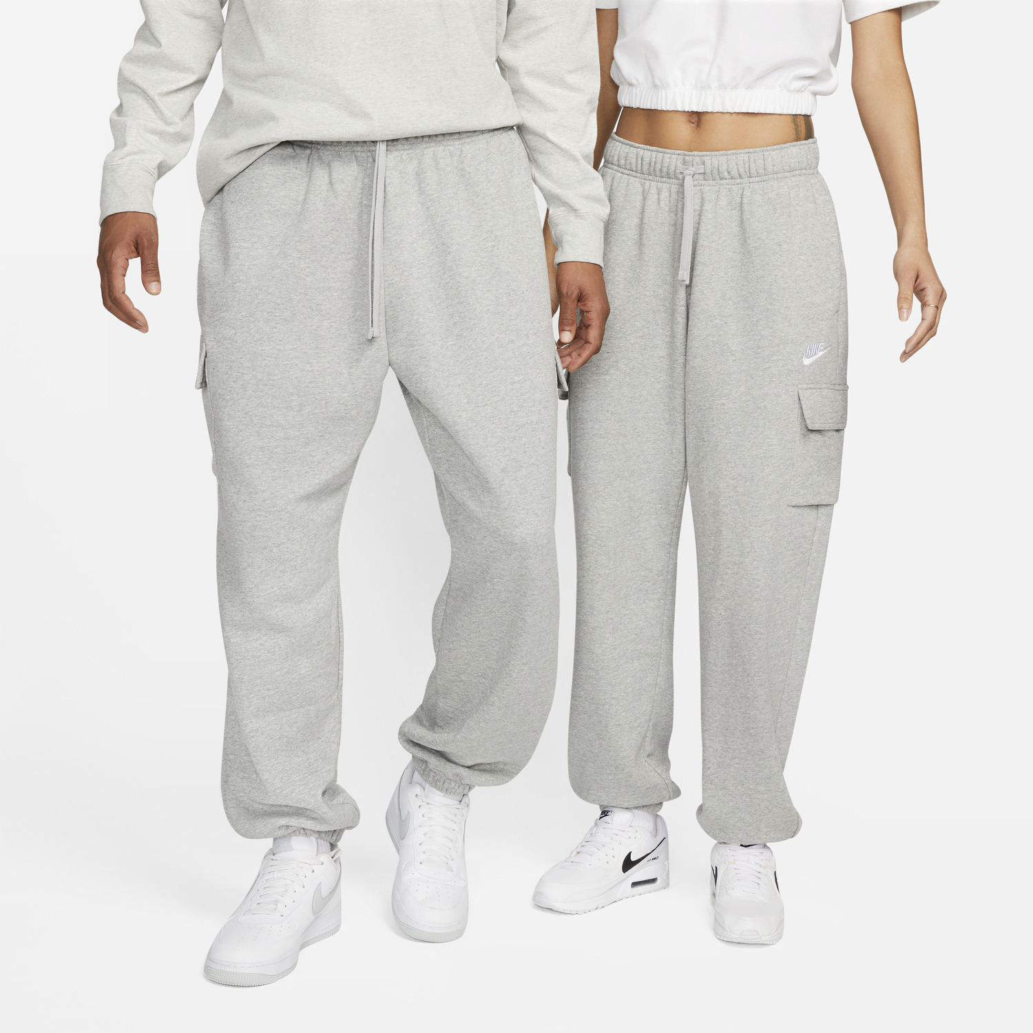 Спортни панталони Nike Sportswear Club Fleece Mid Rise Oversized Cargo Tracksuit Bottoms Сиво | DQ5196-063, 0