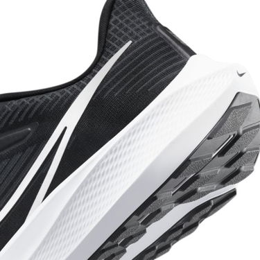 Кецове и обувки Nike Air Zoom Pegasus 39 Черно | DM0174-001, 2