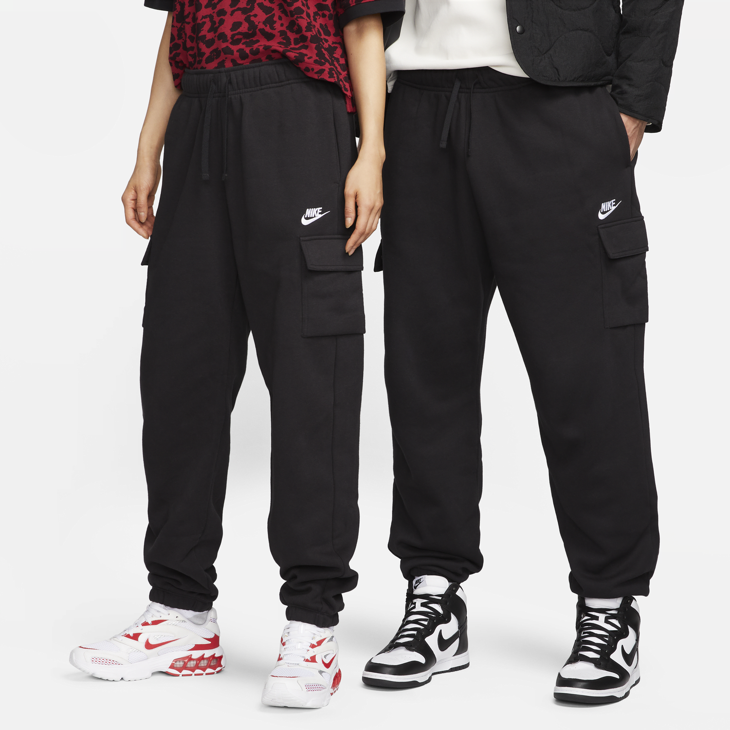 Спортни панталони Nike Sportswear Club Fleece Oversized Cargo Tracksuit Bottoms Черно | DQ5196-010, 0