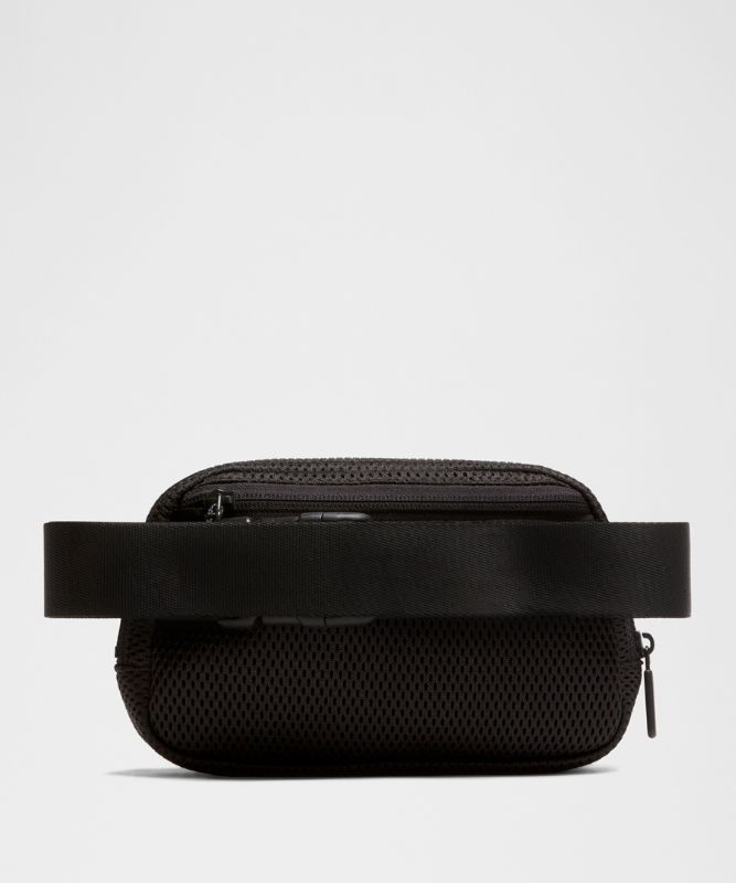 Чанта за кръста lululemon Everywhere Knit Mesh Belt Bag 1L Черно | prod20002199, 1