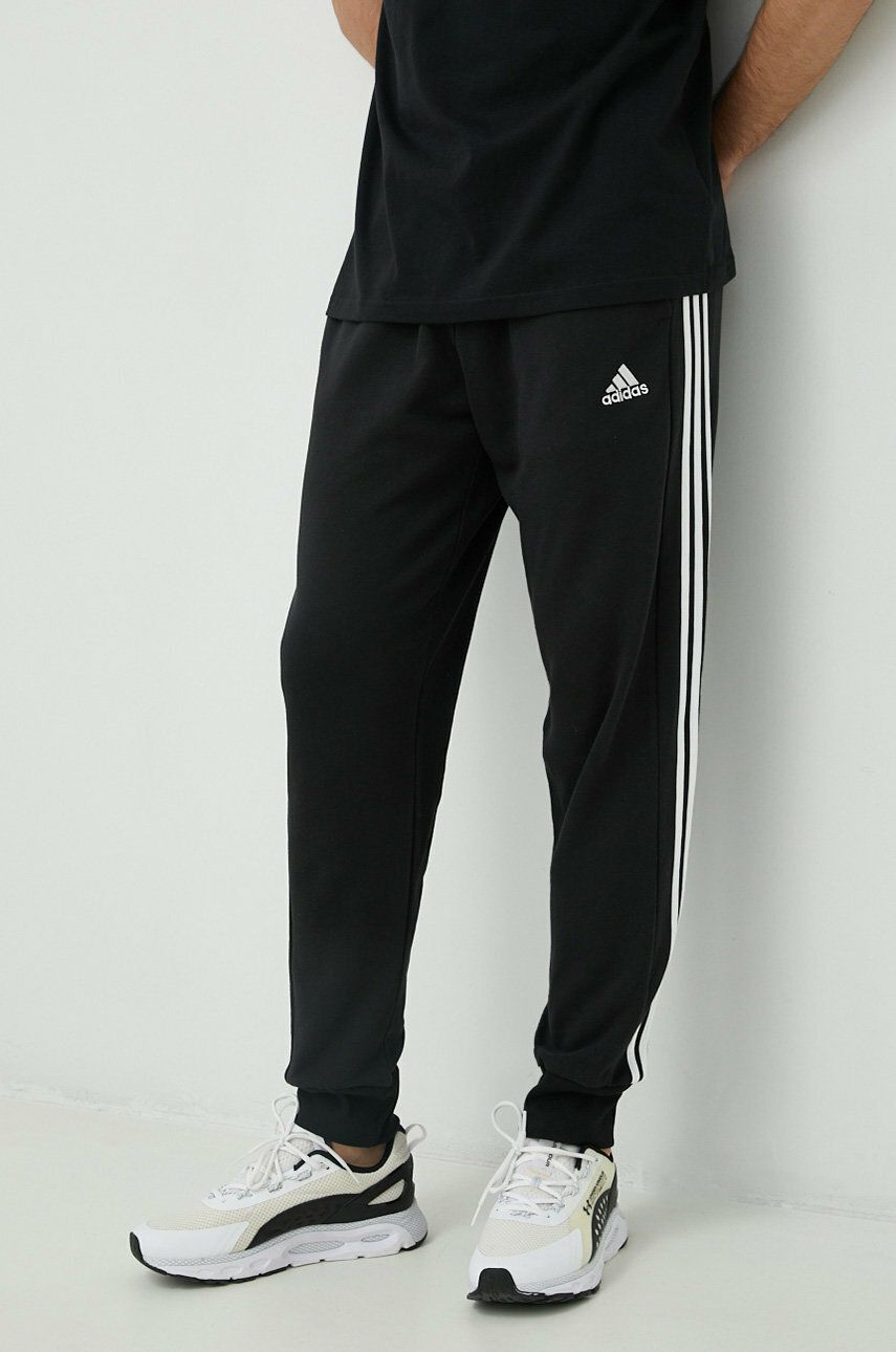 Спортни панталони adidas Performance Essentials French Terry Tapered Cuff 3-Stripes Черно | HA4337, 0