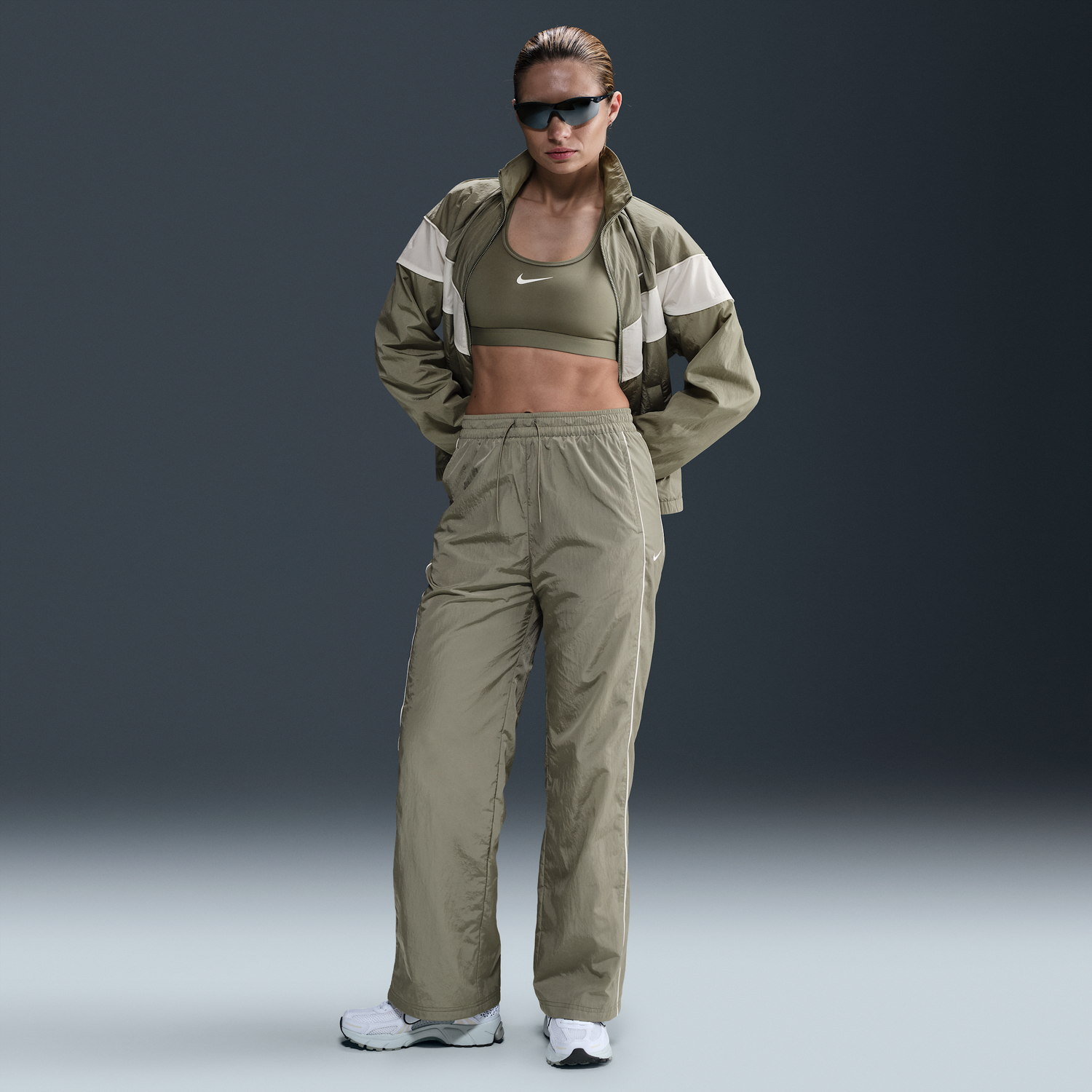 Комплект Nike Windrunner High-Waisted Woven Pants Зелено | FV7655-320, 0