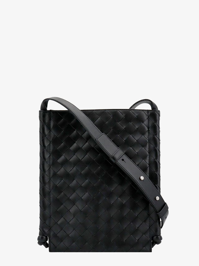 AVENUE Shoulder Bag