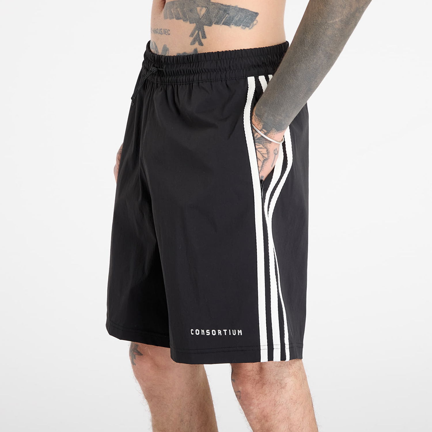 Къси панталони adidas Originals Three-Stripe Drawstring Shorts Consortium Бежово | JY8320, 1