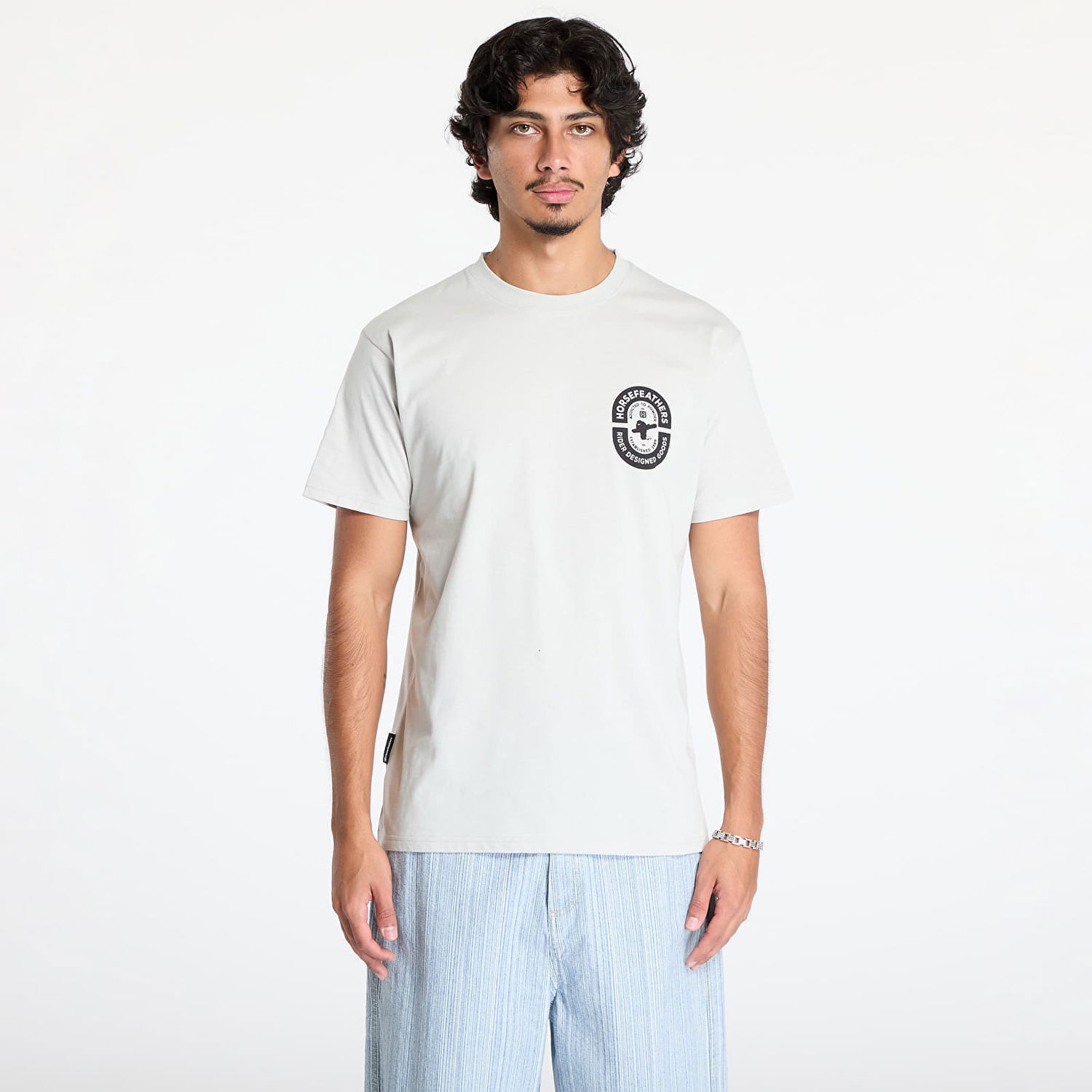 Тениска Horsefeathers Powder Badge II T-Shirt Cement M Бяло | SM1359C, 0