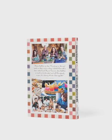 Книга и списание ASSOULINE The Missoni Family Cookbook Многоцветен | 9781614286646, 1