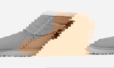 Кецове и обувки UGG Classic Mini Bow Boot Suede Бежово | 1176310-SAN, 2