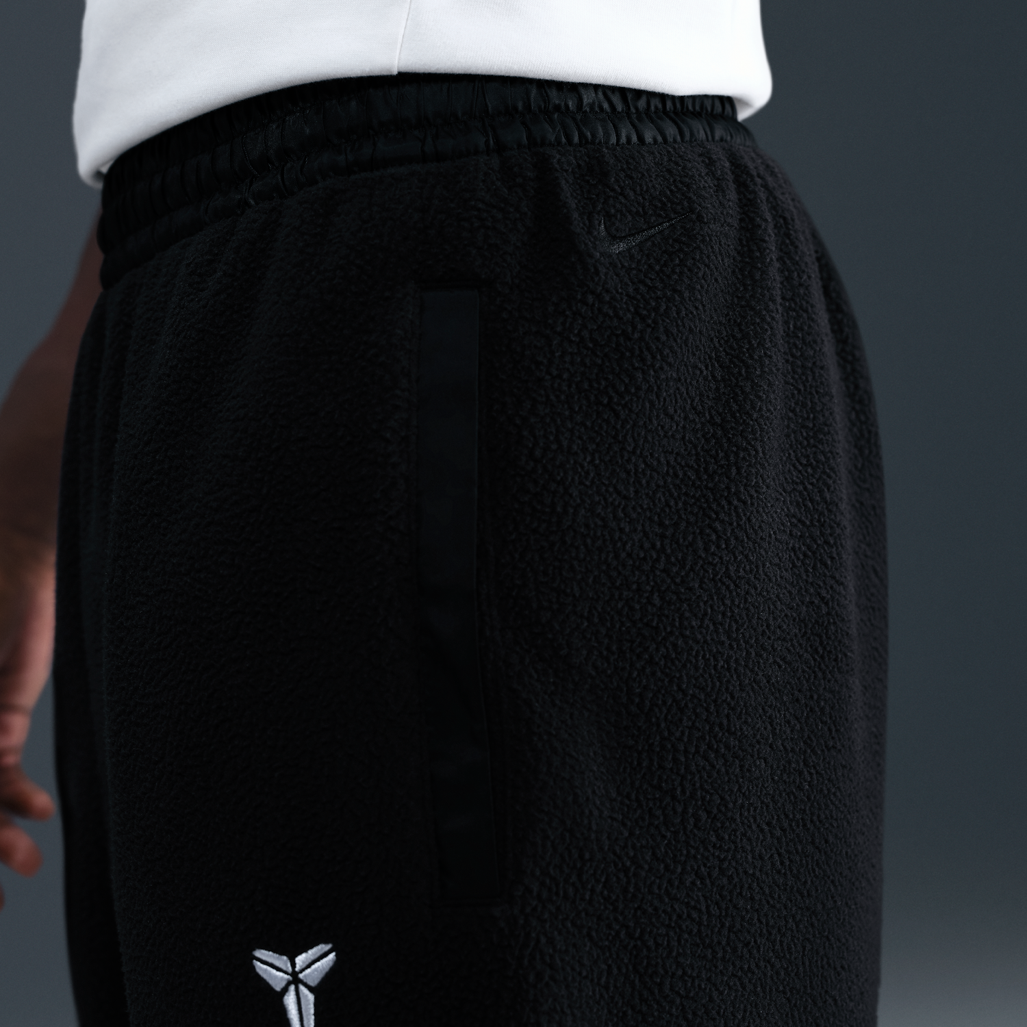 Спортни панталони Nike Kobe Winterised Polyester Trousers Черно | IM4866-010, 1