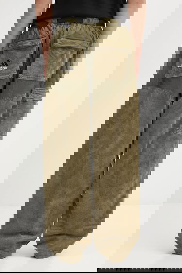 Карго панталони adidas Originals Originals EQT Corduroy Cargo Trousers Зелено | JY3459, 2
