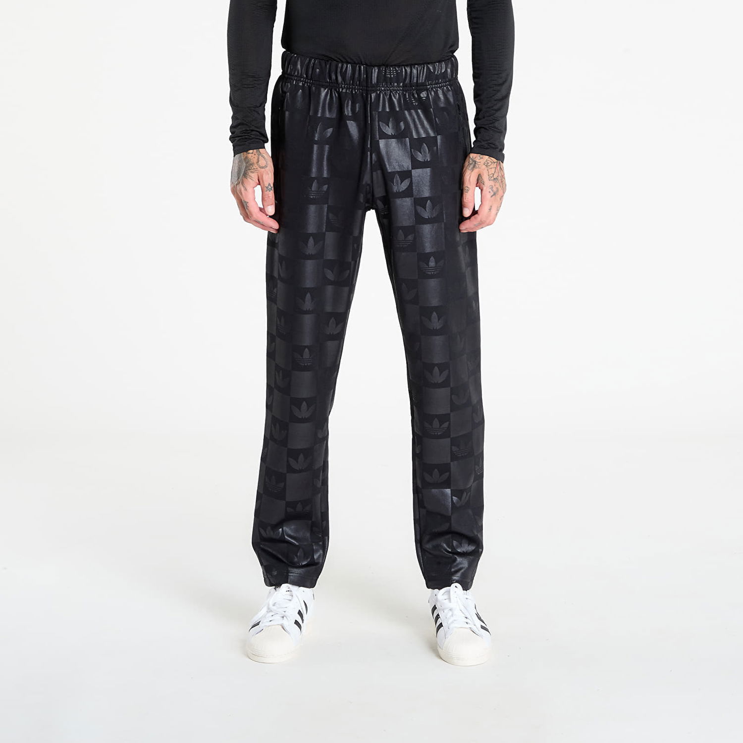 Спортни панталони adidas Originals Monogram All Over Print Regular Track Pants Черно | JY2977, 0