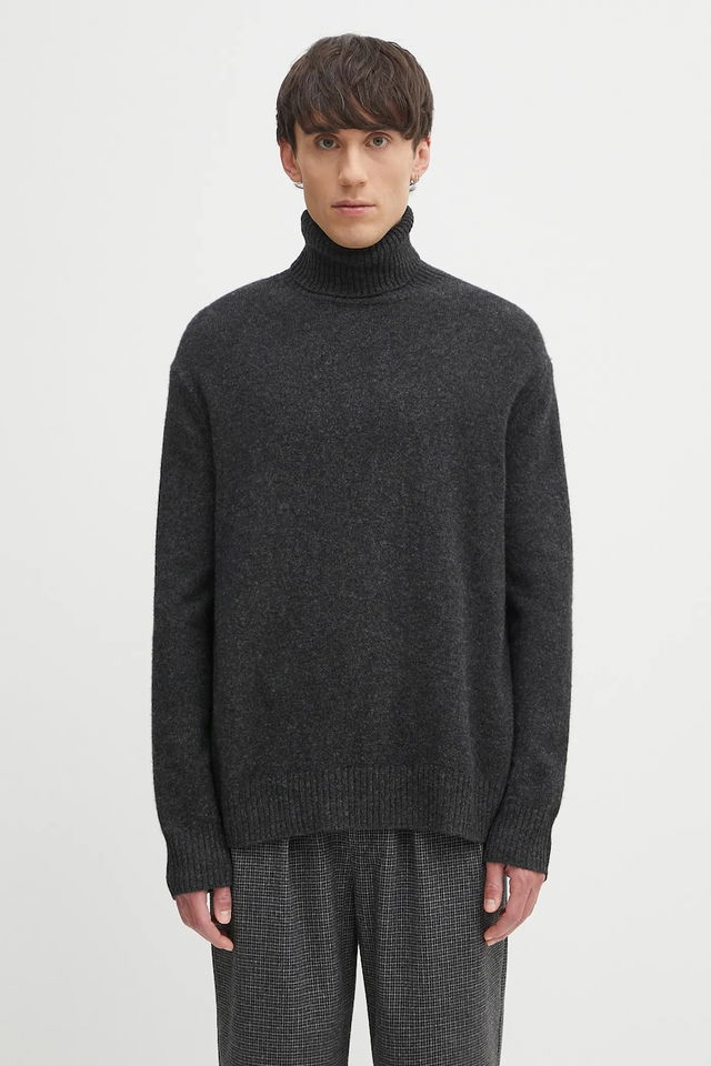A.P.C. Pull Mahe Turtleneck Sweater