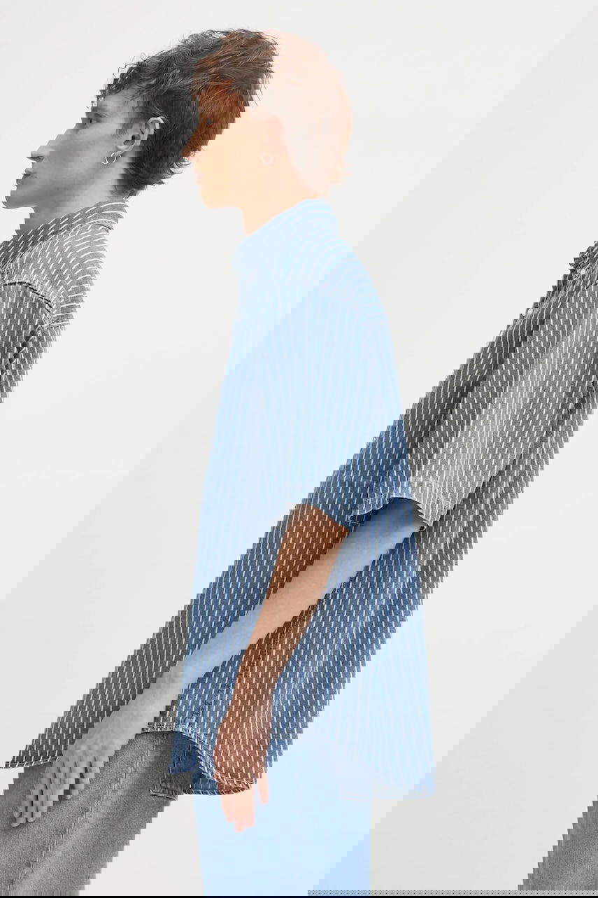 Риза AAPE by A Bathing Ape Relaxed Fit Short-Sleeved Striped Denim Button-Down Shirt Синьо | AAPSRM8515XAO, 1