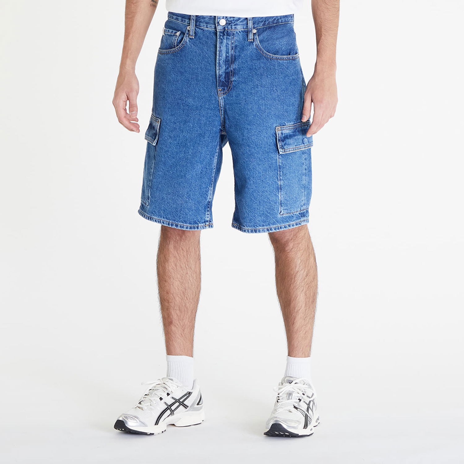 Къси панталони CALVIN KLEIN Jeans 90'S Loose Cargo Short Синьо | J30J324877 1A4, 0