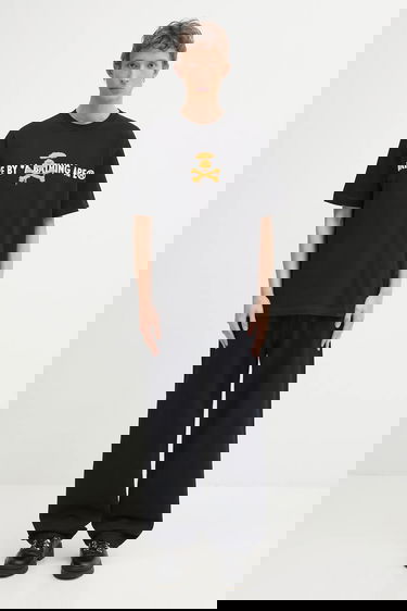 Тениска AAPE by A Bathing Ape Basic APES AND PLANET EARTH Graffiti Print T-Shirt Черно | AAPTEM1644XXO, 4