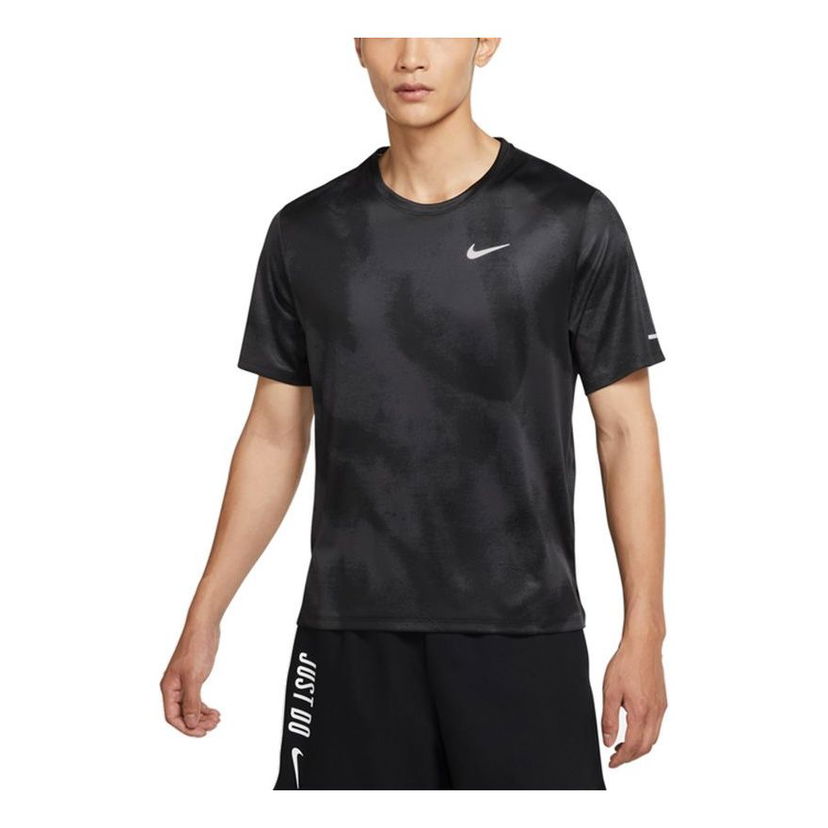 Тениска Nike Training Quick Dry Breathable Printed Running T-Shirt Черно | DD5320-045