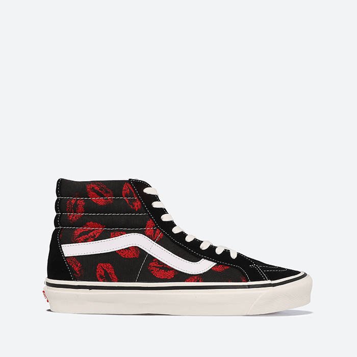 Кецове и обувки Vans Sk8-Hi 38 DX Anaheim Lips Черно | VN0A38GF45T, 1