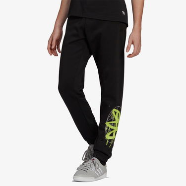 Спортни панталони adidas Originals Graphics Behind The Trefoil Pants Черно | HC7982, 3