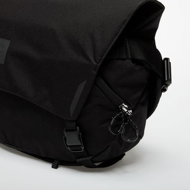 Metron 18 Messenger, 3