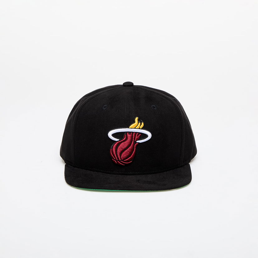 Шапка с козирка Mitchell & Ness Miami Heat Sweet Suede Snapback Black Черно | HHSS7359 black