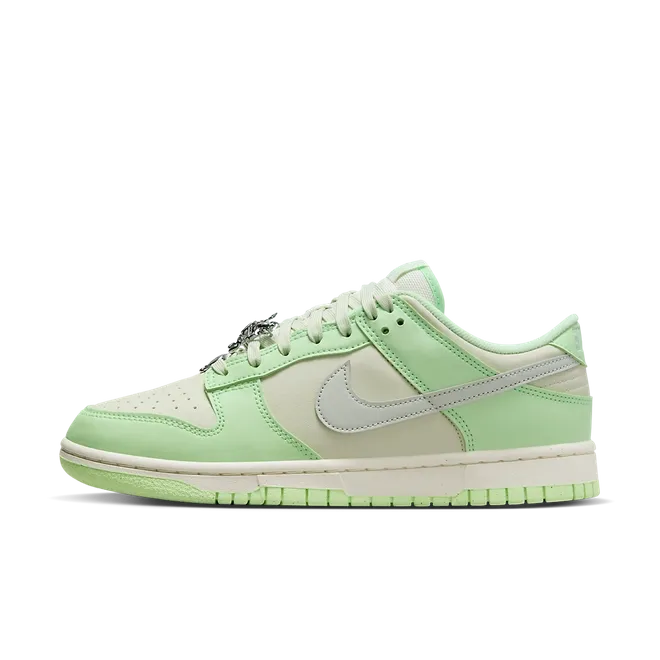 Кецове и обувки Nike Dunk Low SE Sea Glass W Зелено | FN6344-001, 0