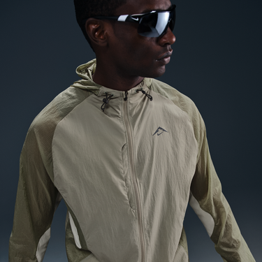 Къси панталони Nike Trail Aireez Running Jacket Бежово | FN4002-320, 2